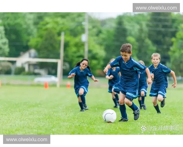 激情四溢的绿茵场 足球比赛声浪激荡全场唤起无限热血与梦想